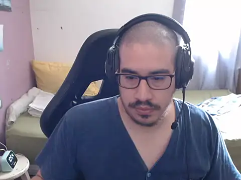thealfawolf01 Show Webcam