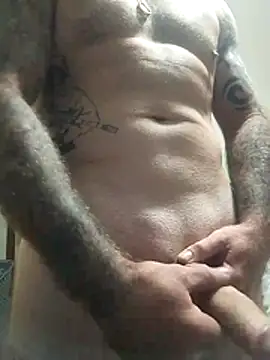 Shybutbig369: διαδικτυακό σόου στην κάμερα
