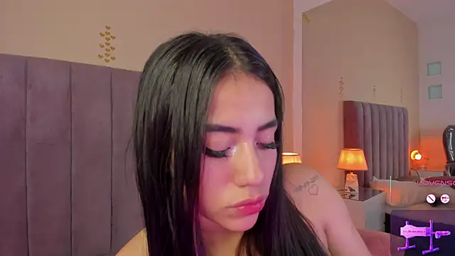 Megan_Thompsonn Chat XXX in diretta