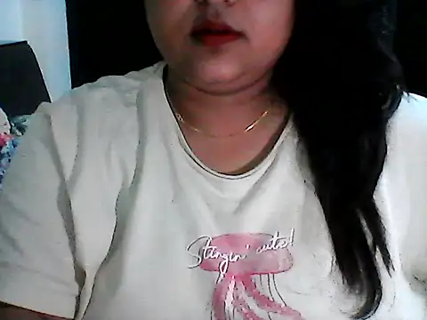 radhikkaa Chat XXX in diretta