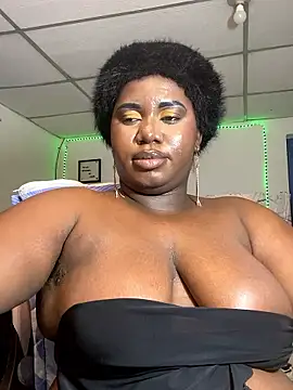 DILAY_XXX élő XXX-chatje