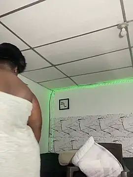 Chat +18 de DILAY_XXX ao vivo