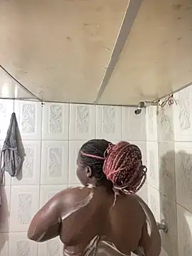 DILAY_XXX Adlı Modelin Canlı XXX Sohbeti