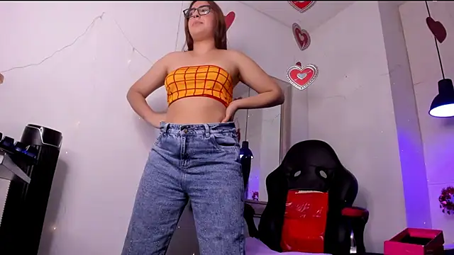 חדר צ'אט בשידור חי של angel_hardy_dl