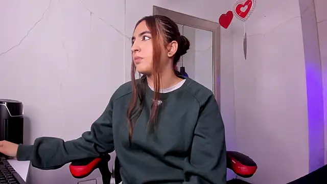 הופעת וובקאם של angel_hardy_dl