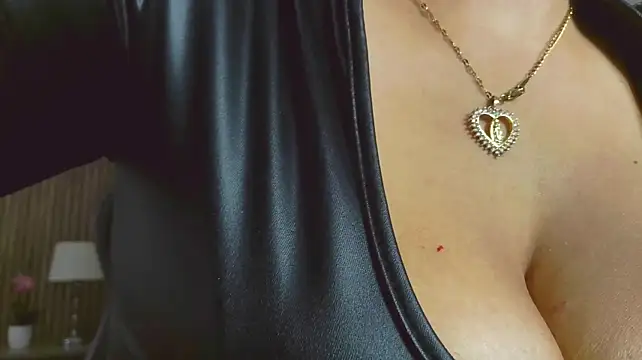 NICOL-JARAMILLO's Live XXX Chat