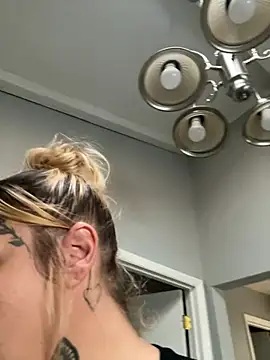 BBCLuvinJuicyPeach's Webcam Show