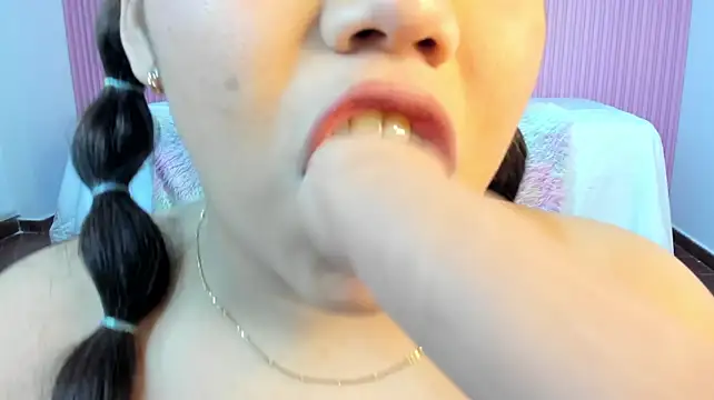 Chatroom XXX en direct de samy_19_