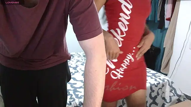 Show modela CrazyFrench2 na web-kameri