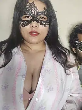 Cutehornycouples' Live XXX Chat