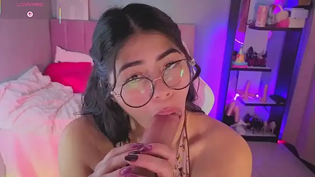 LoaLuxury Webcam Show