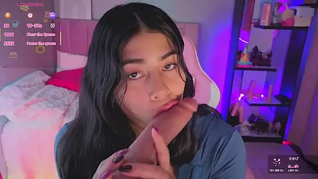 LoaLuxury's Webcam Show