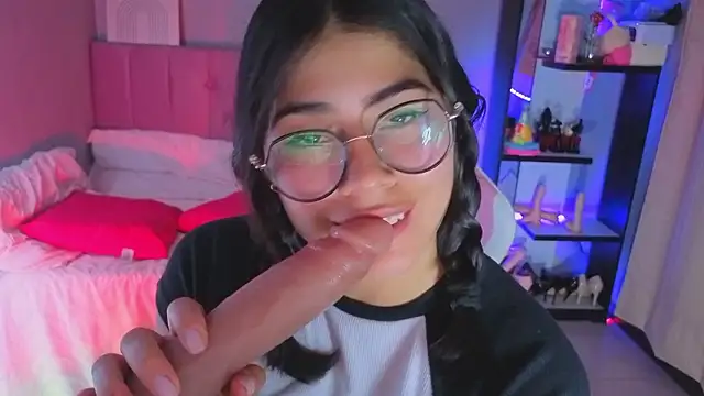 LoaLuxuryのウェブカメラショー