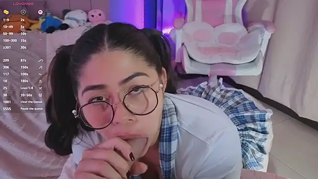 LoaLuxuryのウェブカメラショー