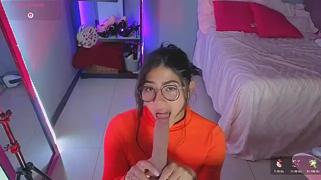 LoaLuxury: вебкам-шоу