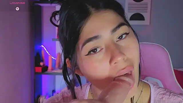 LoaLuxury Show Webcam