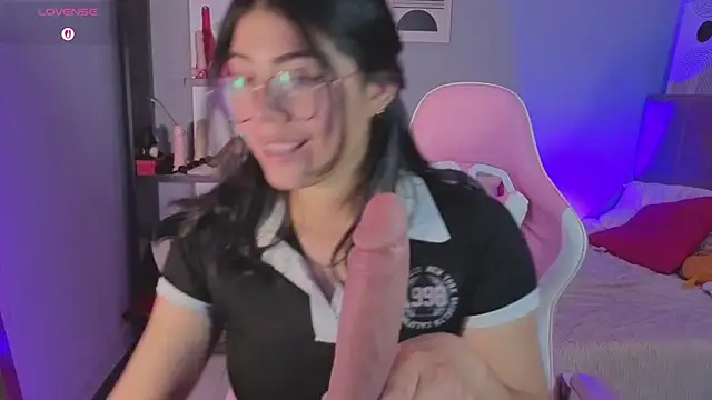 LoaLuxury's Webcam Show