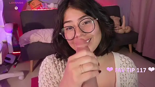 LoaLuxury's Webcam Show