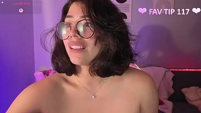 XXX chat uživo modela LoaLuxury
