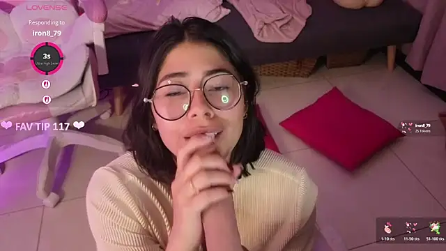 LoaLuxury Pertunjukan Webcam