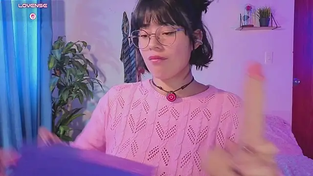 LoaLuxury's Webcam Show