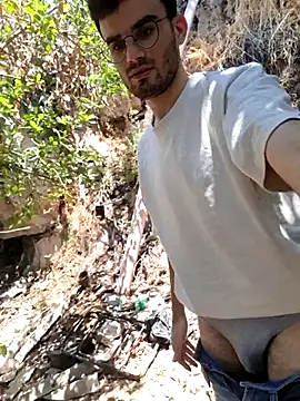 Men_use_me_for_pleasure webcam show