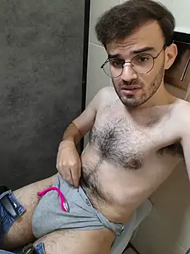 Men_use_me_for_pleasure: διαδικτυακό σόου στην κάμερα