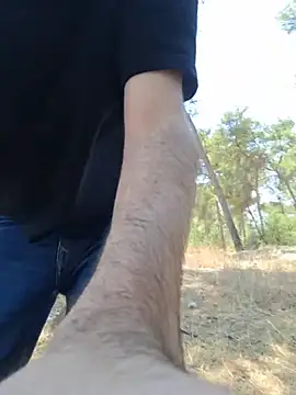 הופעת וובקאם של Men_use_me_for_pleasure