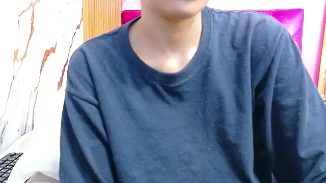 yourcuteneighbourr's Live XXX Chat