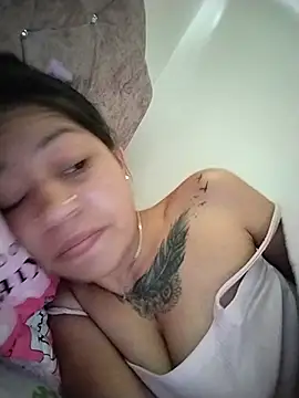 Tiphanydirty3 élő XXX-chatje
