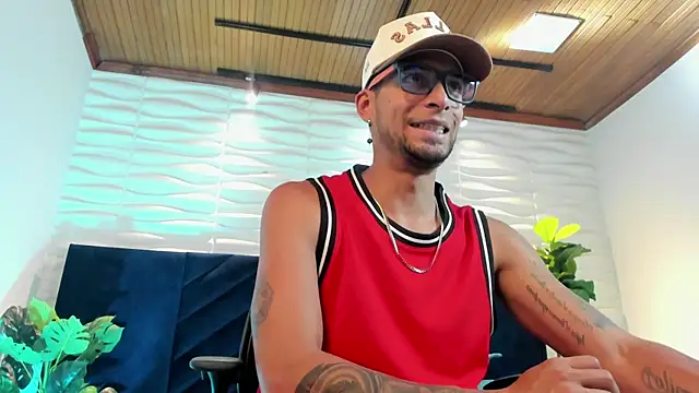 DrakeNeumann Chat XXX live