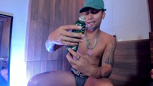 DrakeNeumannn Webbikameraesitys