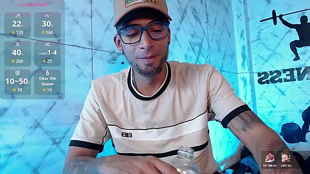 Show modela DrakeNeumann na web-kameri