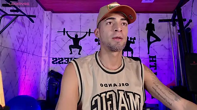DrakeNeumann webcam show
