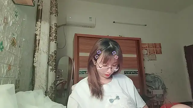 Czat XXX na żywo – Lili_666