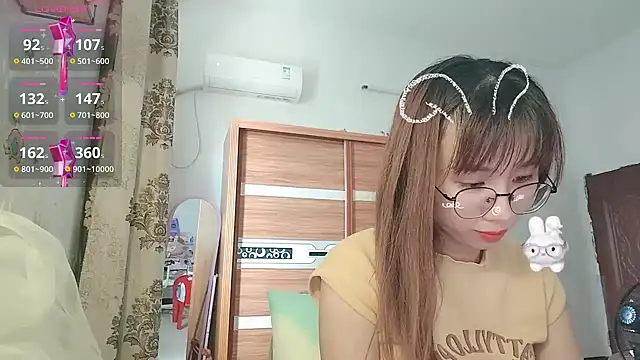 Lili_666 网络视讯表演