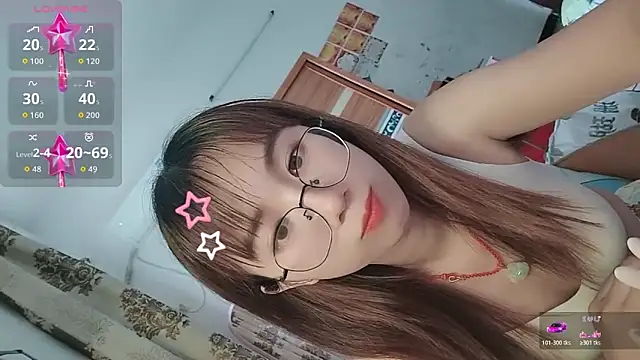 Lili_666 Adlı Modelin Canlı XXX Sohbeti