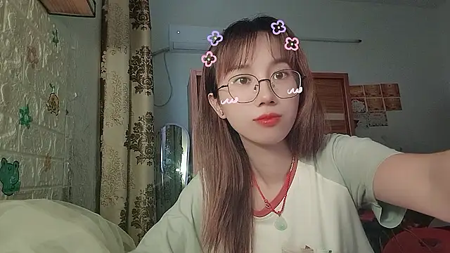 Lili_666's Webcam Show