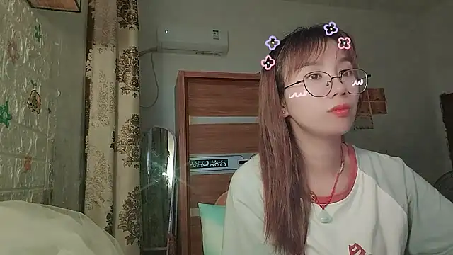 Lili_666 在線直播表演
