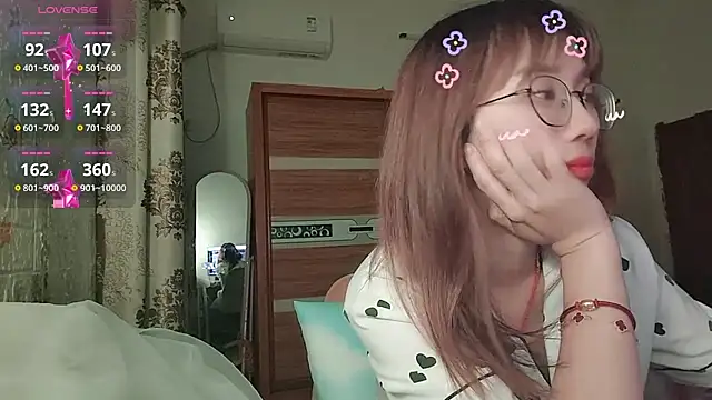 XXX chat uživo modela Lili_666