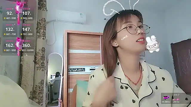 Czat XXX na żywo – Lili_666