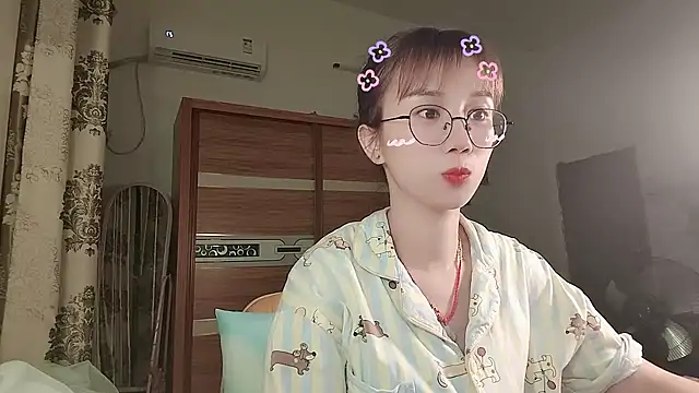 Lili_666's Live XXX Chat