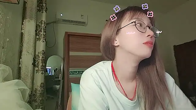 Chat +18 de Lili_666 ao vivo