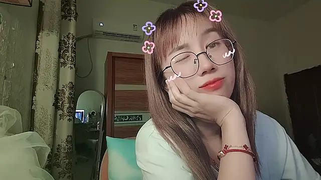 Lili_666's Live XXX Chat