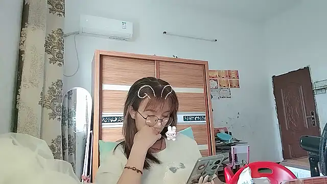 Lili_666's Live XXX Chat