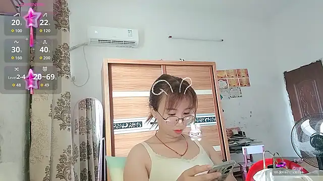 Lili_666 在線直播表演