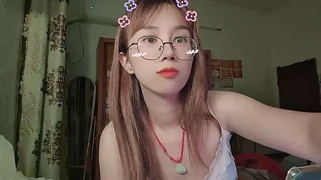 Lili_666 XXX чат на живо
