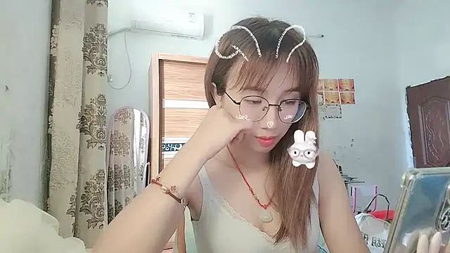 XXX chat uživo modela Lili_666