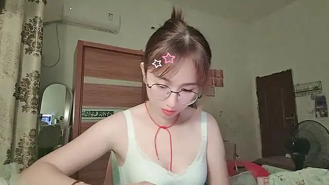 دردشة Lili_666 الجنسية المباشرة