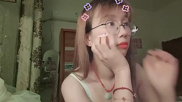 Lili_666のライブXXXチャット